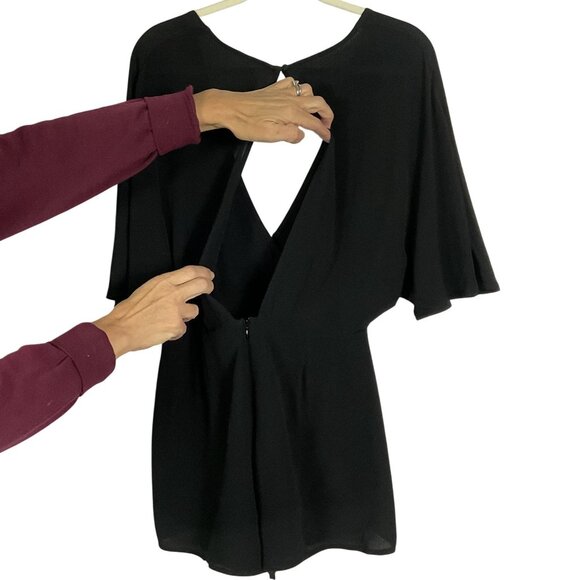 NWT Tobi Danielle Romper, Black, Medium, Lined Shorts, Open Back, Deep V-neck - Picture 6 of 16